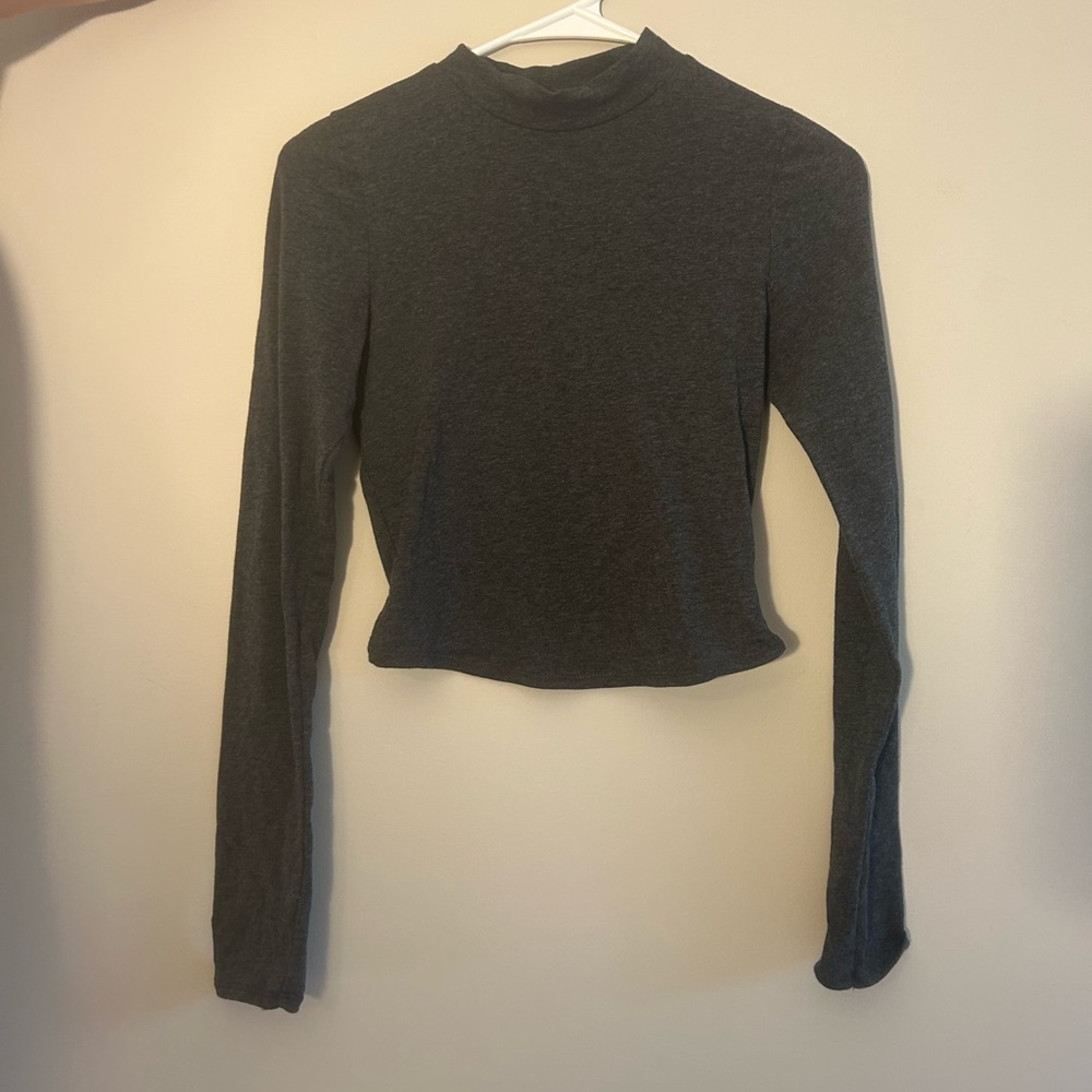 Tight Fitted Long Sleeve Crop